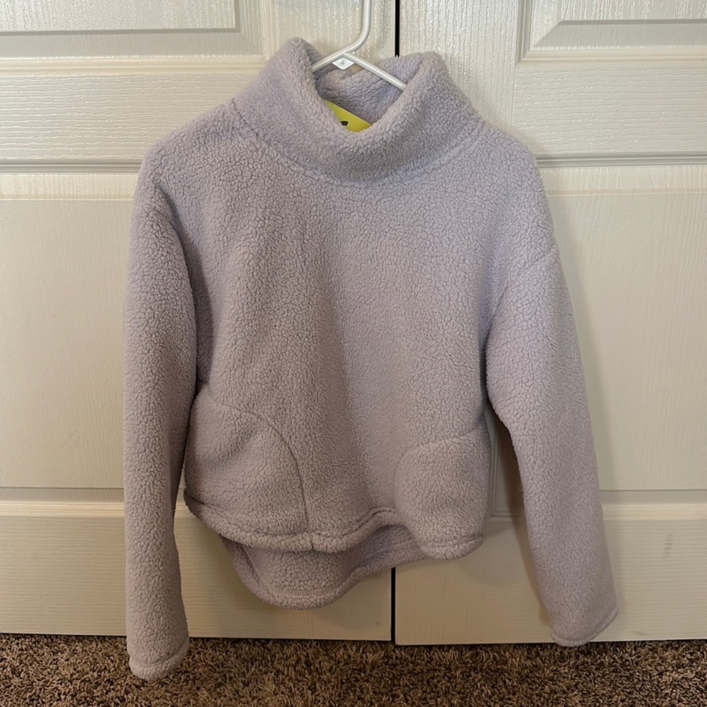 Target Fleece Cropped Pullover
